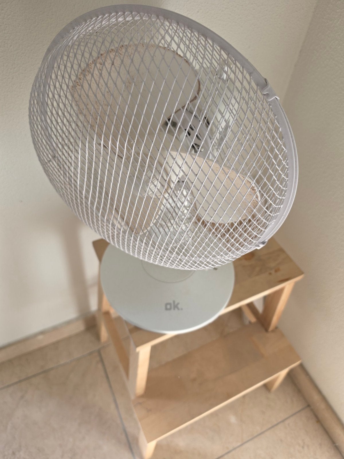 Witte ventilator met verschillende standen - Zevenkamp, Ophalen, Zo goed als nieuw, Tafelventilator