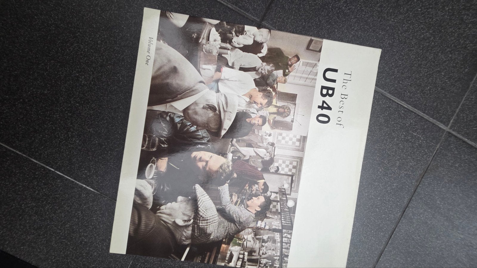 UB40 - The Best of UB40 Volume One LP, LP, Gebruikt, Pop, Ophalen of Verzenden