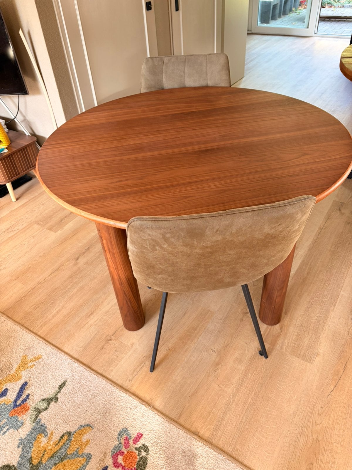 Eettafel 120 cm noten, Ophalen, Rond, Zo goed als nieuw, Modern japandi