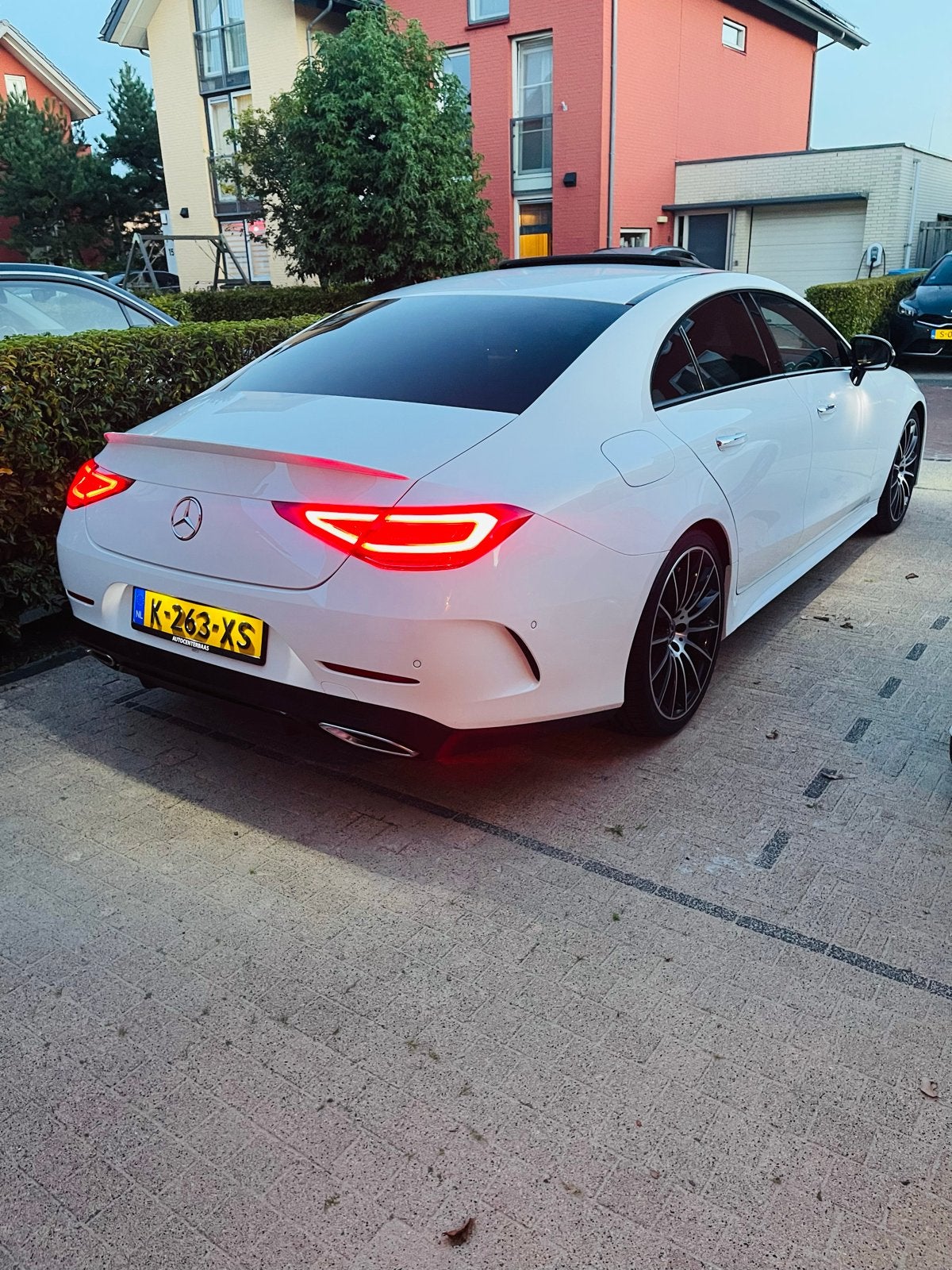 Mercedes-Benz CLS 350 Premium Plus AMG 2021 94.200 km – Wit, Auto's, Automaat, Achterwielaandrijving, 4 cilinders, Wit