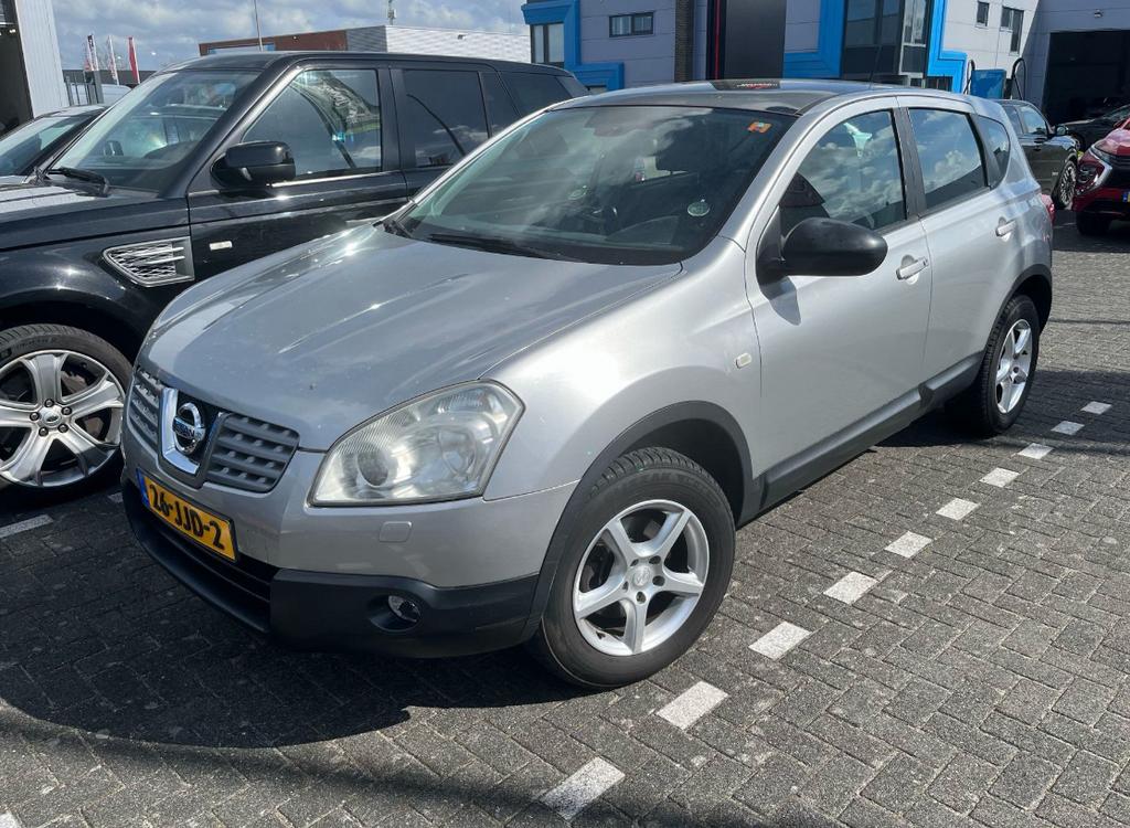 Nissan Qashqai 2.0 4x4 leer camera navi trekhaak, Zwart, 4 cilinders, USB, Leder