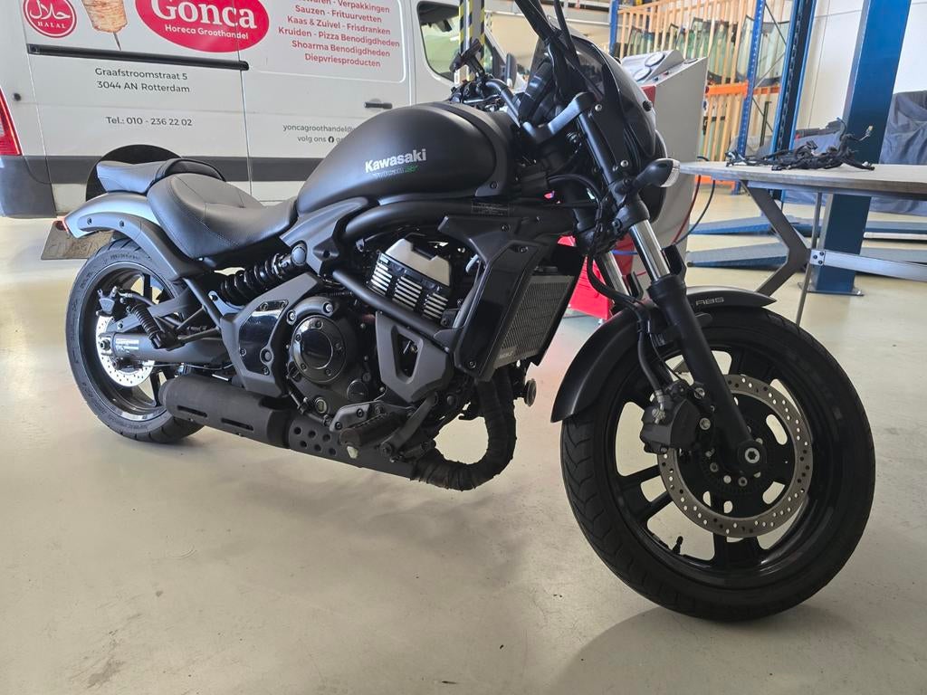 Kawasaki Vulcan S - Bj. 12/2021 Mat Zwart, Weinig kilometers, Motoren, 2 cilinders, Chopper, Meer dan 35 kW, Minimaal motorrijbewijs A2