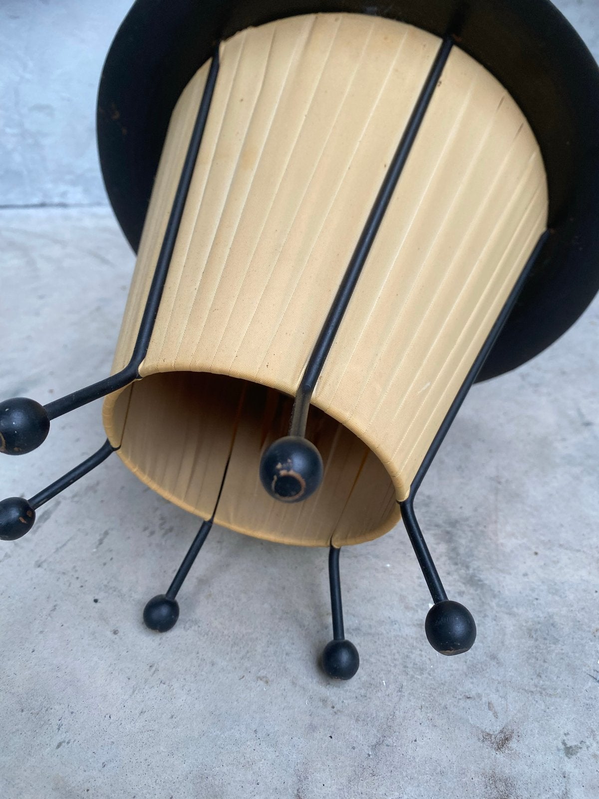 Jaren '50 Tafellampje met Stoffen Diffuser - Vintage Staat, Huis en Inrichting, Lampen | Hanglampen, Ophalen, Gebruikt, Textiel