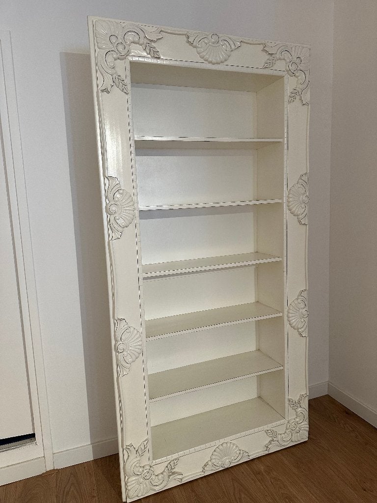 Decoratieve Boekenkast met Barok Details, Ophalen, Met plank(en), 100 tot 150 cm, 200 cm of meer
