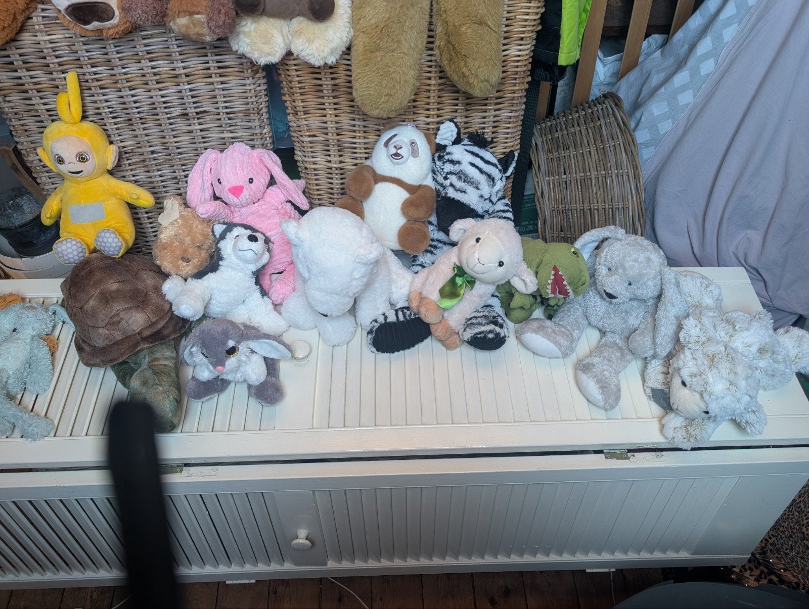 Diverse knuffels: Teletubbie, konijn, beer, hond, schaap, Gebruikt, Overige merken, Overige karakters, Beer