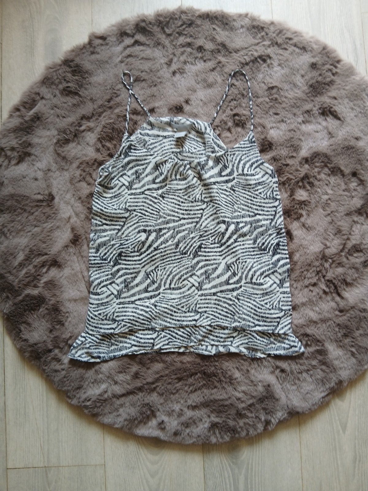 H&M mouwloze top met zebraprint maat XS, Kleding | Dames, Tops, H&M, Zwart, Ophalen of Verzenden, Zonder mouw
