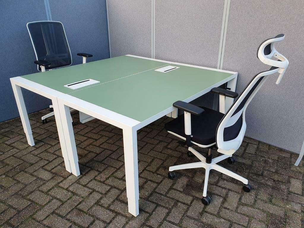 Vepa design slinger bureau wit groen, Huis en Inrichting, Bureaus, Postbus 95 – 7900 AB Hoogeveen, Metaal, In hoogte verstelbaar