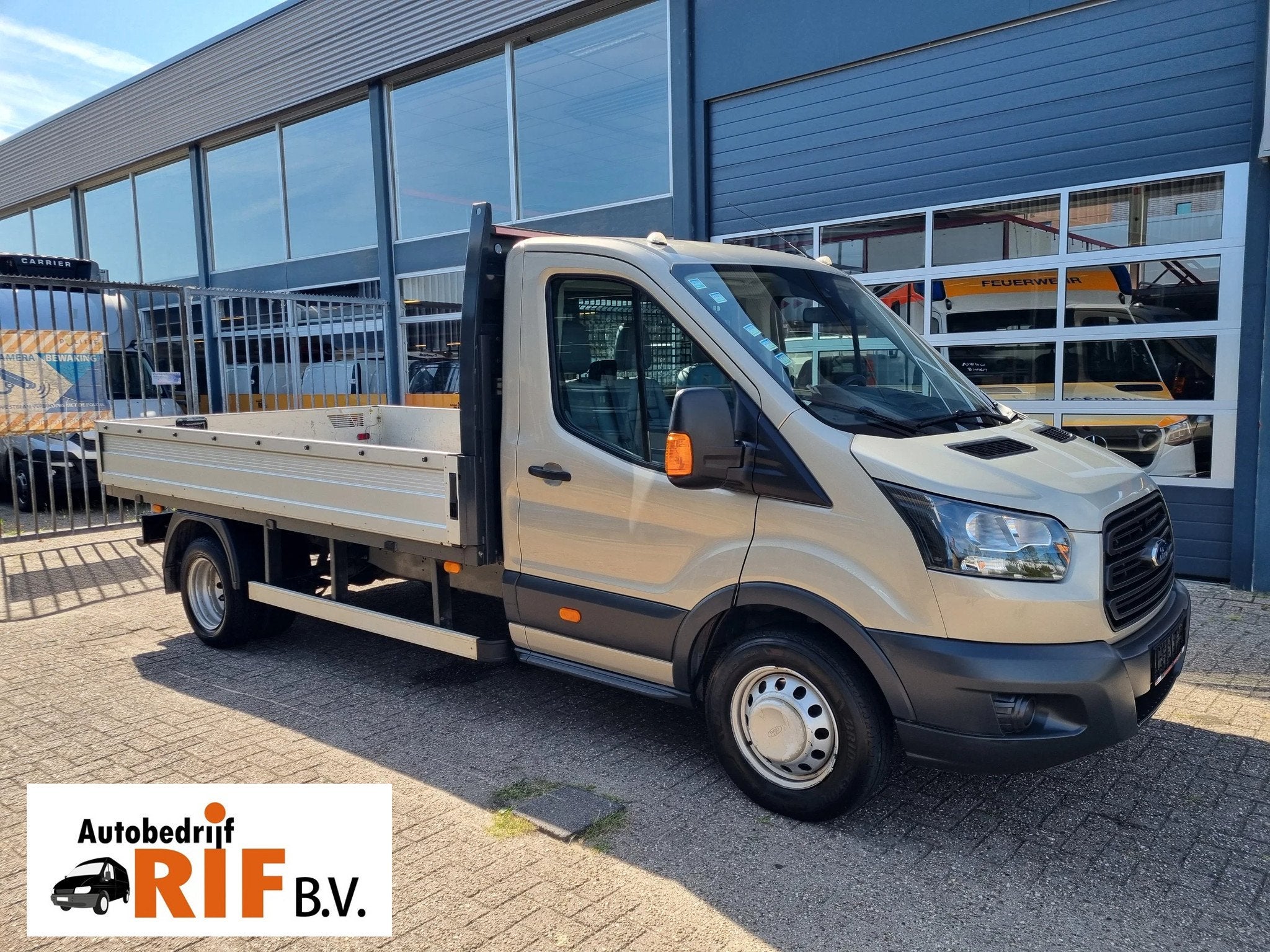 Ford Transit Open laadbak 2.0 TDCI 130 pk Euro 6 N1, Auto's, Bestelauto's, Achterwielaandrijving, Euro 6, 4 cilinders, Beige