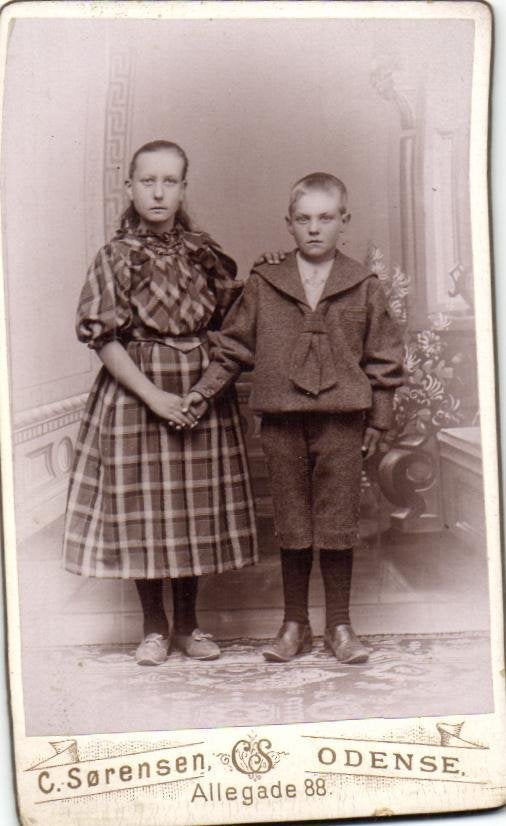 CDV - Broer en Zus -Fraaie kledij --C. Sorensen - Odense, Gebruikt, Verzenden, Foto, Buitenland