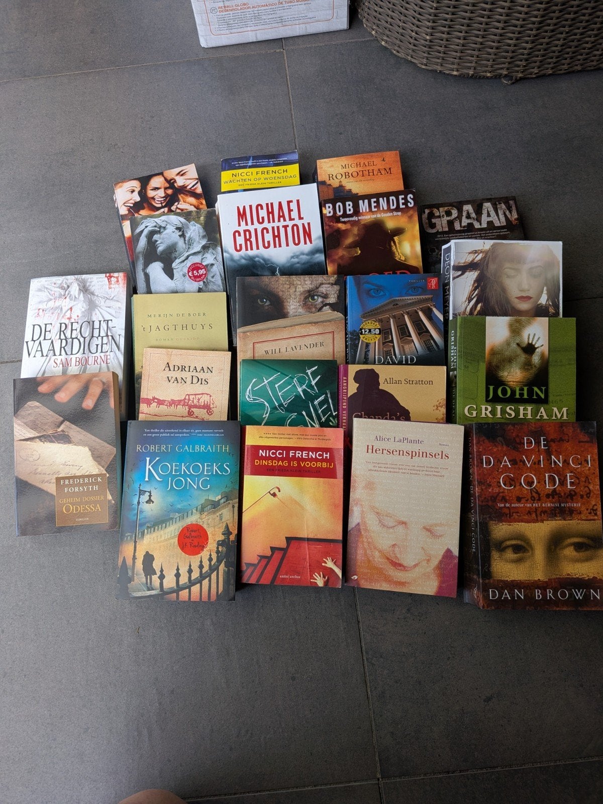 Diverse boeken: thrillers, romans, en meer, Ophalen, Gelezen