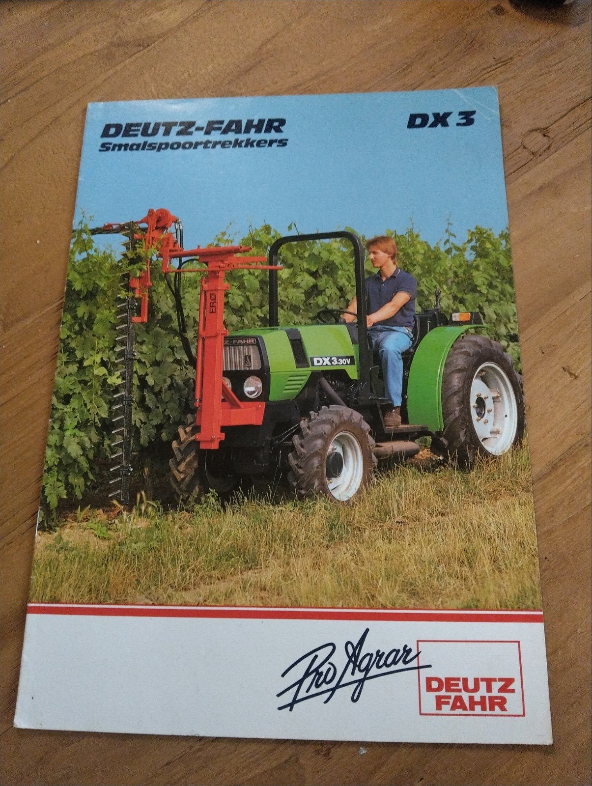 Deutz Fahr DX3 folder, Boeken, Ophalen of Verzenden, Zo goed als nieuw
