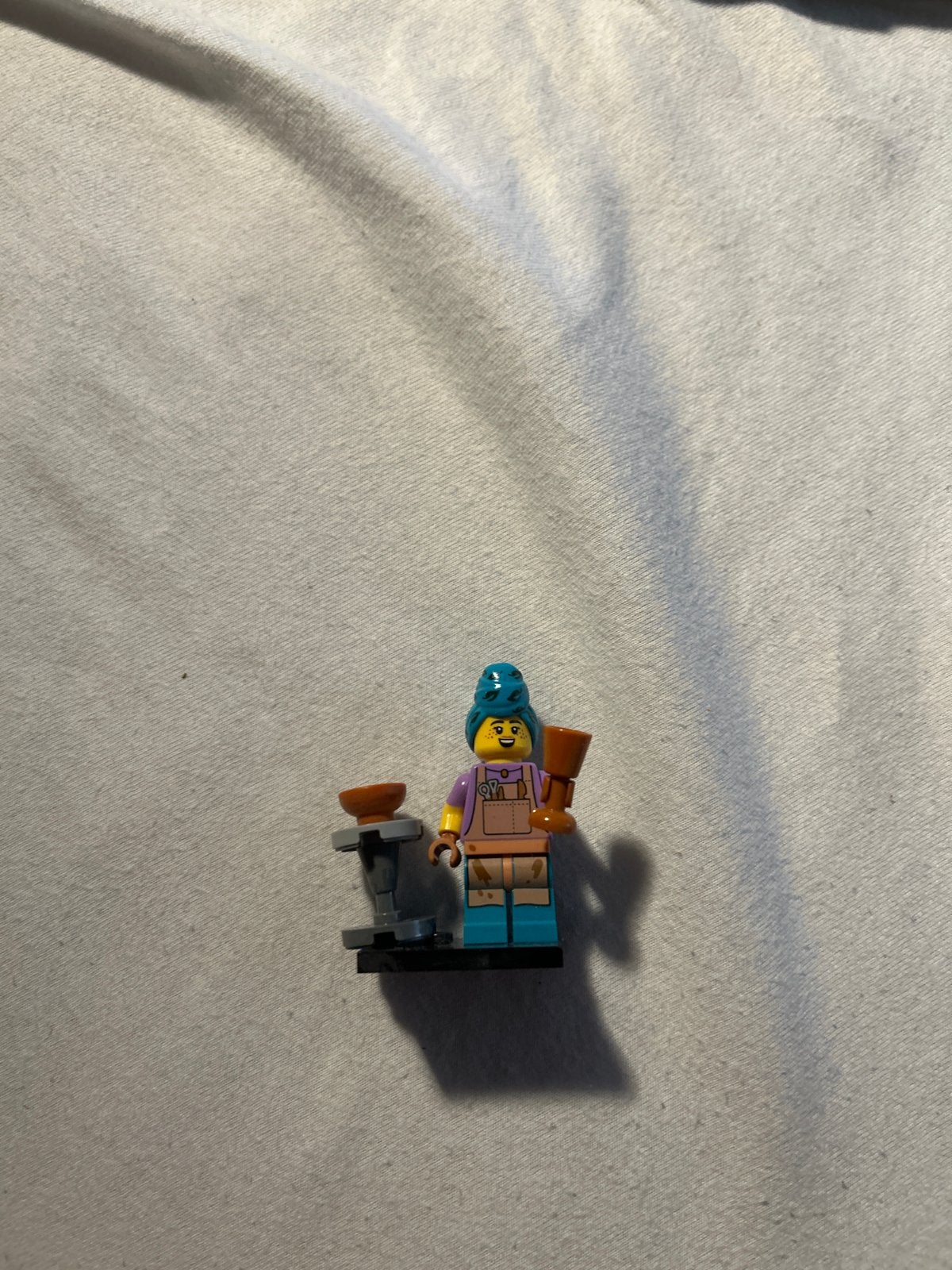 Lego Minifiguur Pottenbakker met Pottenbakkerswiel, Ophalen of Verzenden, Zo goed als nieuw, Overige merken