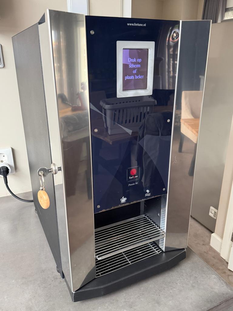 Fortune Passio M Professionele Volautomaat Koffiemachine, Witgoed en Apparatuur, Koffiezetapparaten, Ophalen, Gebruikt, 10 kopjes of meer