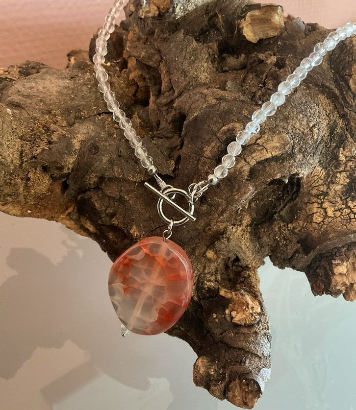 Ketting met bergkristal kralen en agaat hanger, Sieraden, Tassen en Uiterlijk, Kettingen, Wit, Nieuw, Ophalen of Verzenden, Steen of Mineraal