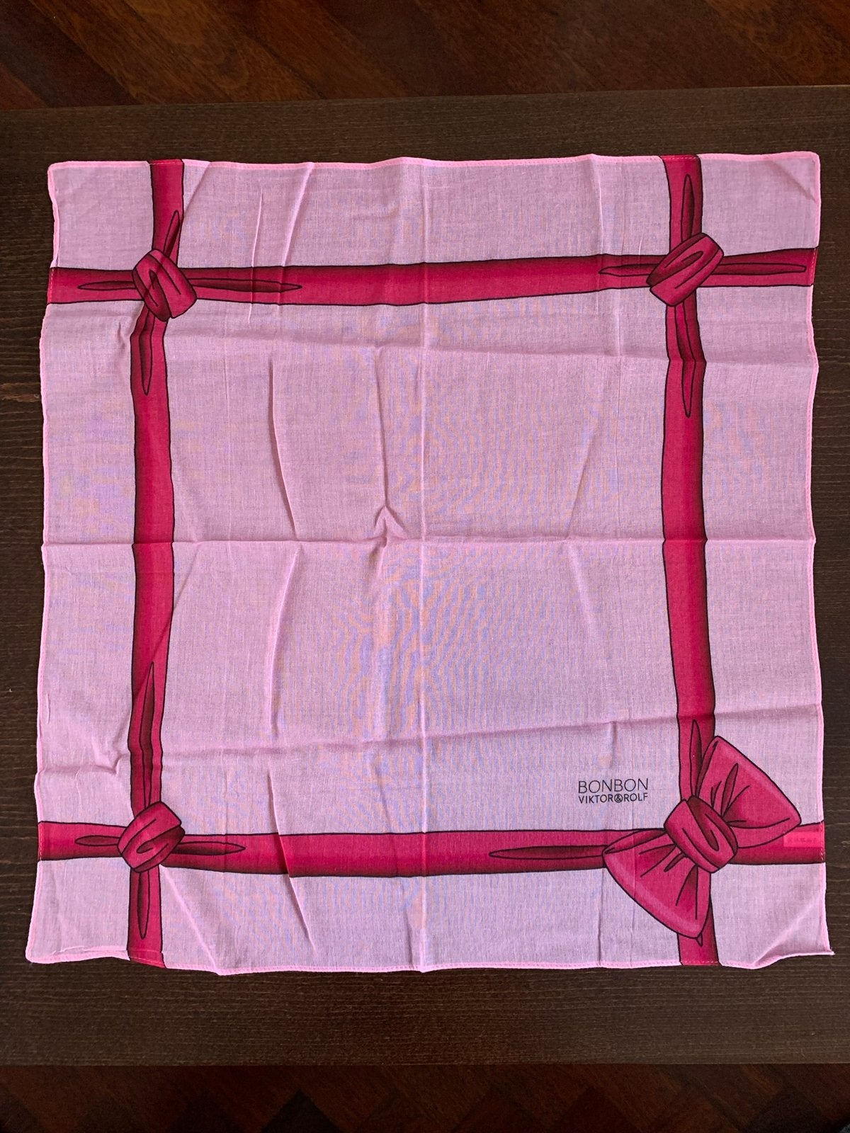 Viktor & Rolf bonbon 100% katoenen sjaaltje 60cm x 60cm, Ophalen of Verzenden, Nieuw, Overige typen