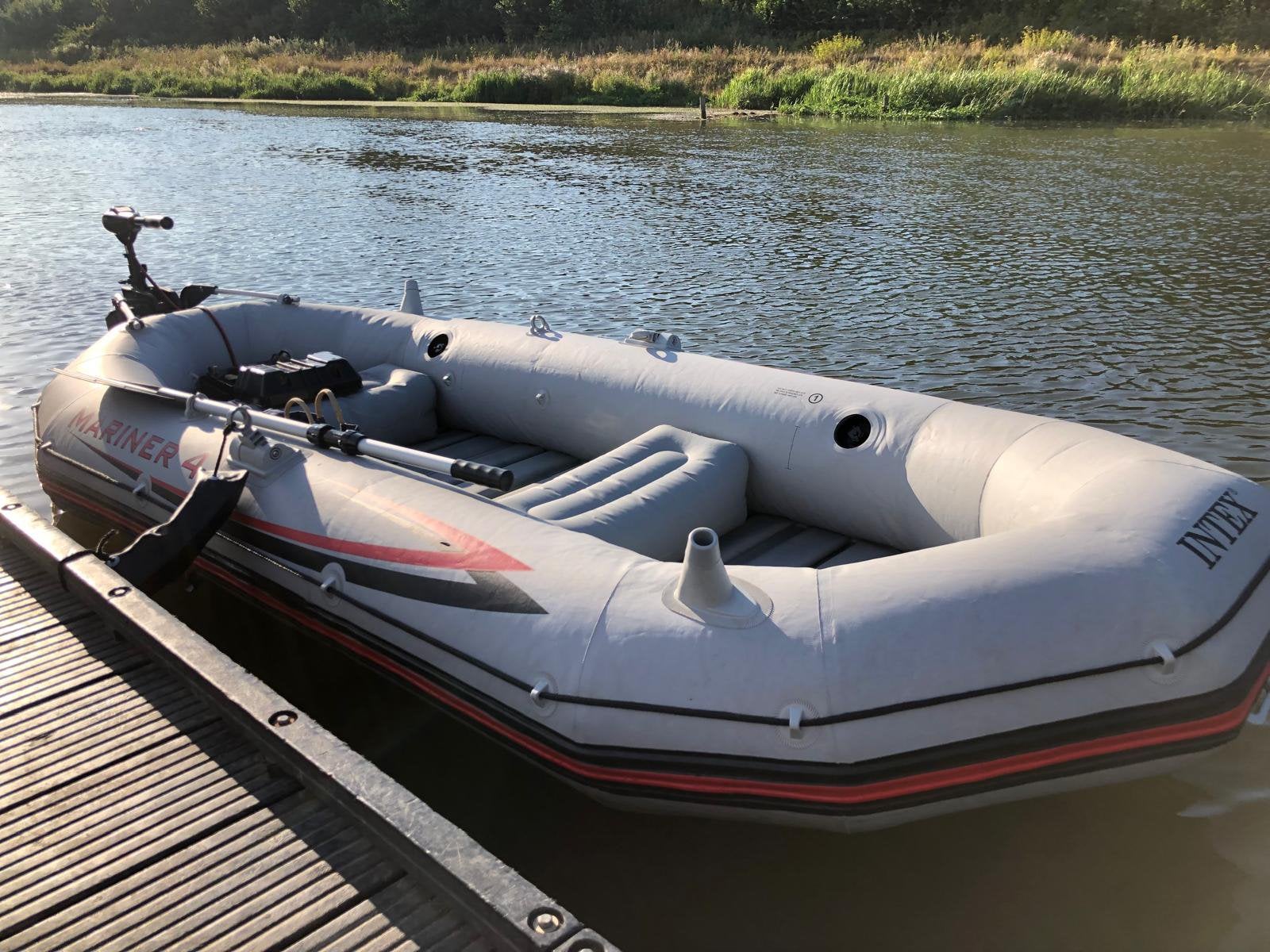 Intex Mariner 4 met motor en accu, Watersport en Boten, Ophalen, Zo goed als nieuw, Overige typen