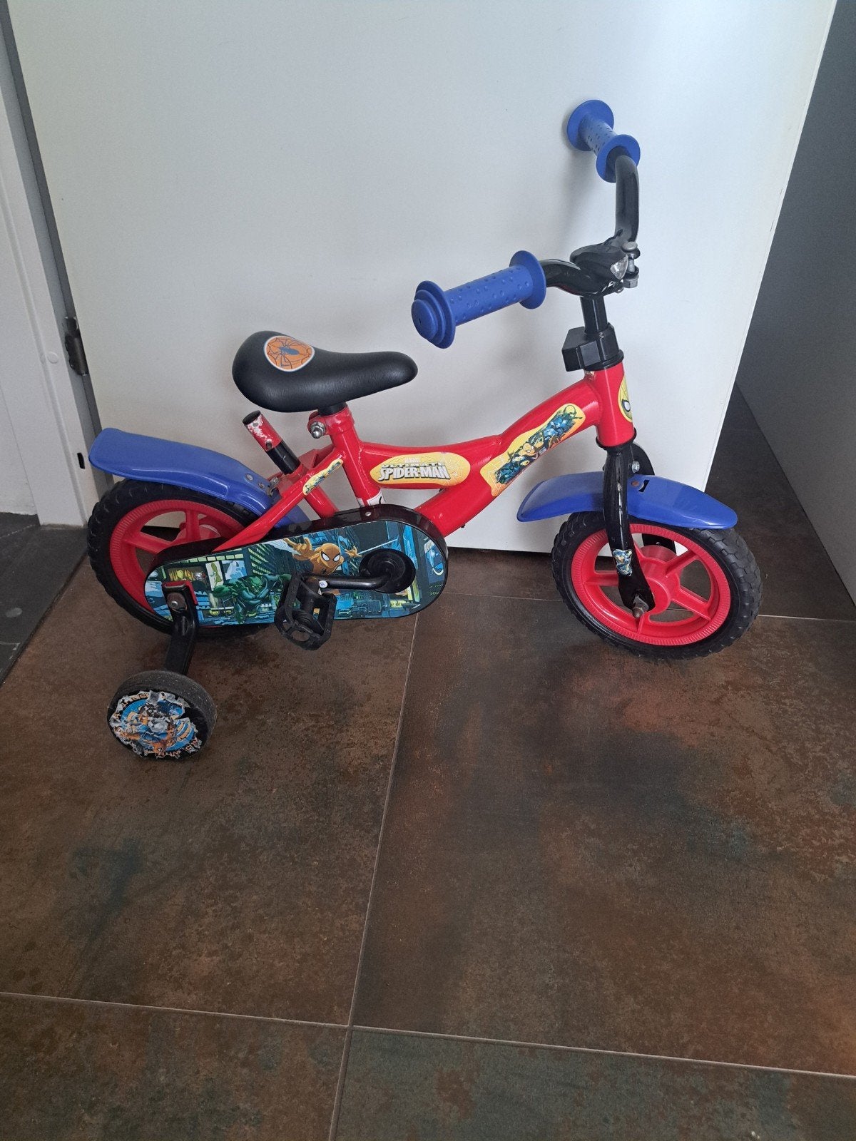 Stevige kinderfietsje met zijwieltjes, Fietsen en Brommers, Fietsen | Kinderfietsjes, Ophalen