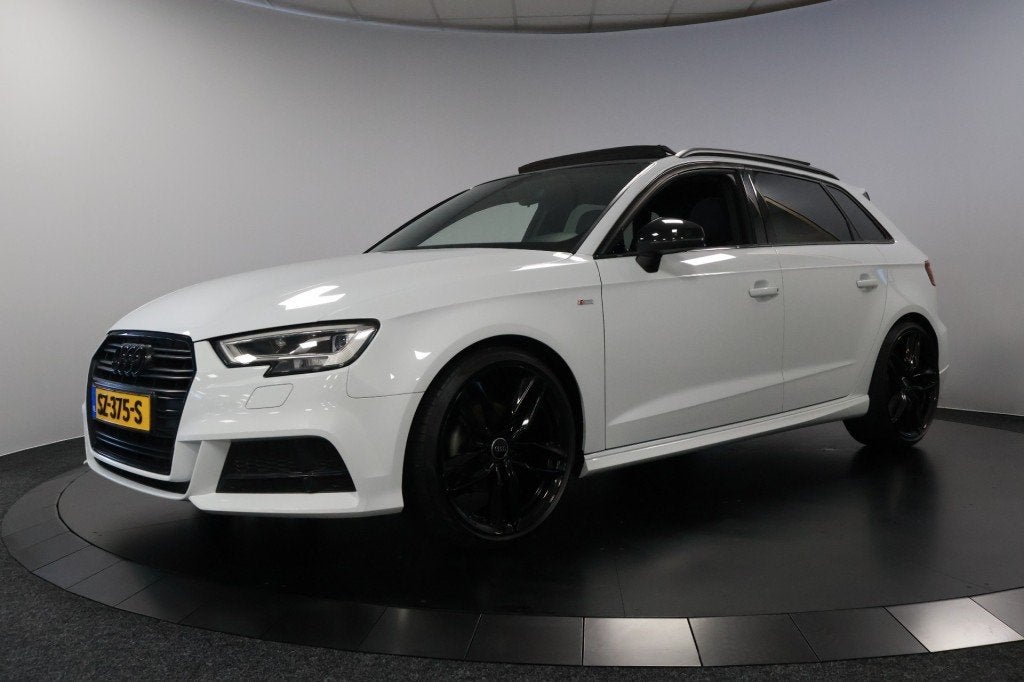 Audi A3 1.5 TFSI Sport S-line Edition dealer onderhoud pano, Automaat, Euro 6, 4 cilinders, 150 pk