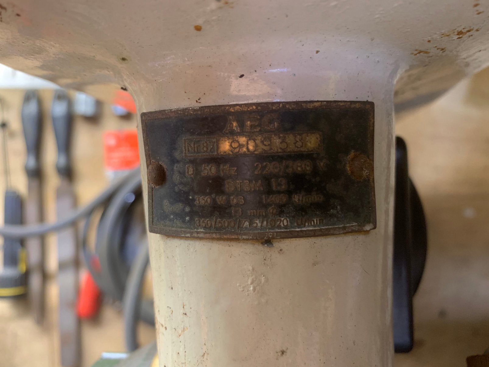 AEG kolomboormachine 220/380 v, Doe-het-zelf en Verbouw, Gereedschap | Boormachines, Ophalen, Gebruikt, Variabele snelheid, Minder dan 400 watt