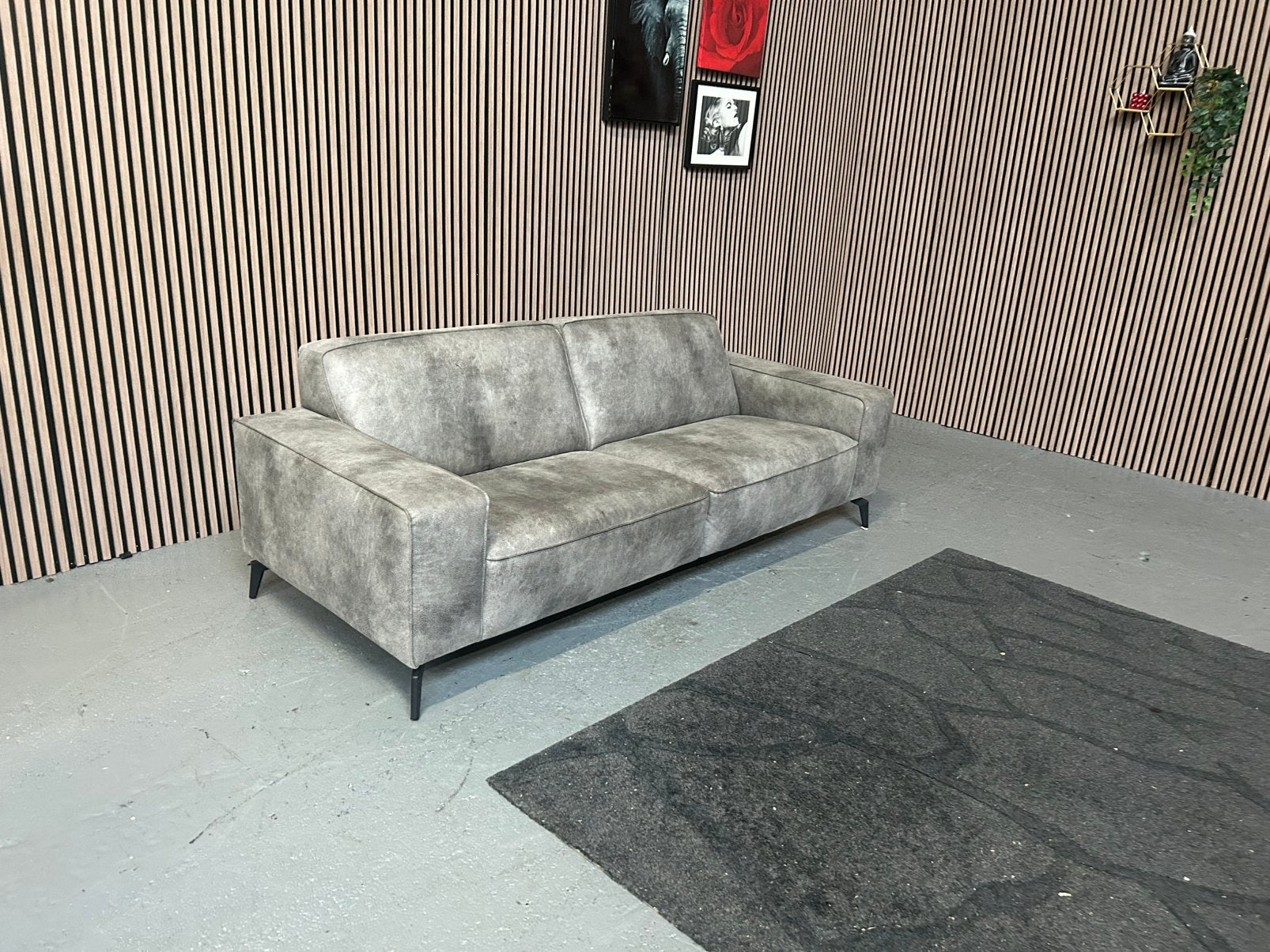 GRATIS LEVERING Driezits Bank Grijs 225X90 GEREINIGD, Microleder, 75 tot 100 cm, Ophalen of Verzenden, Zo goed als nieuw