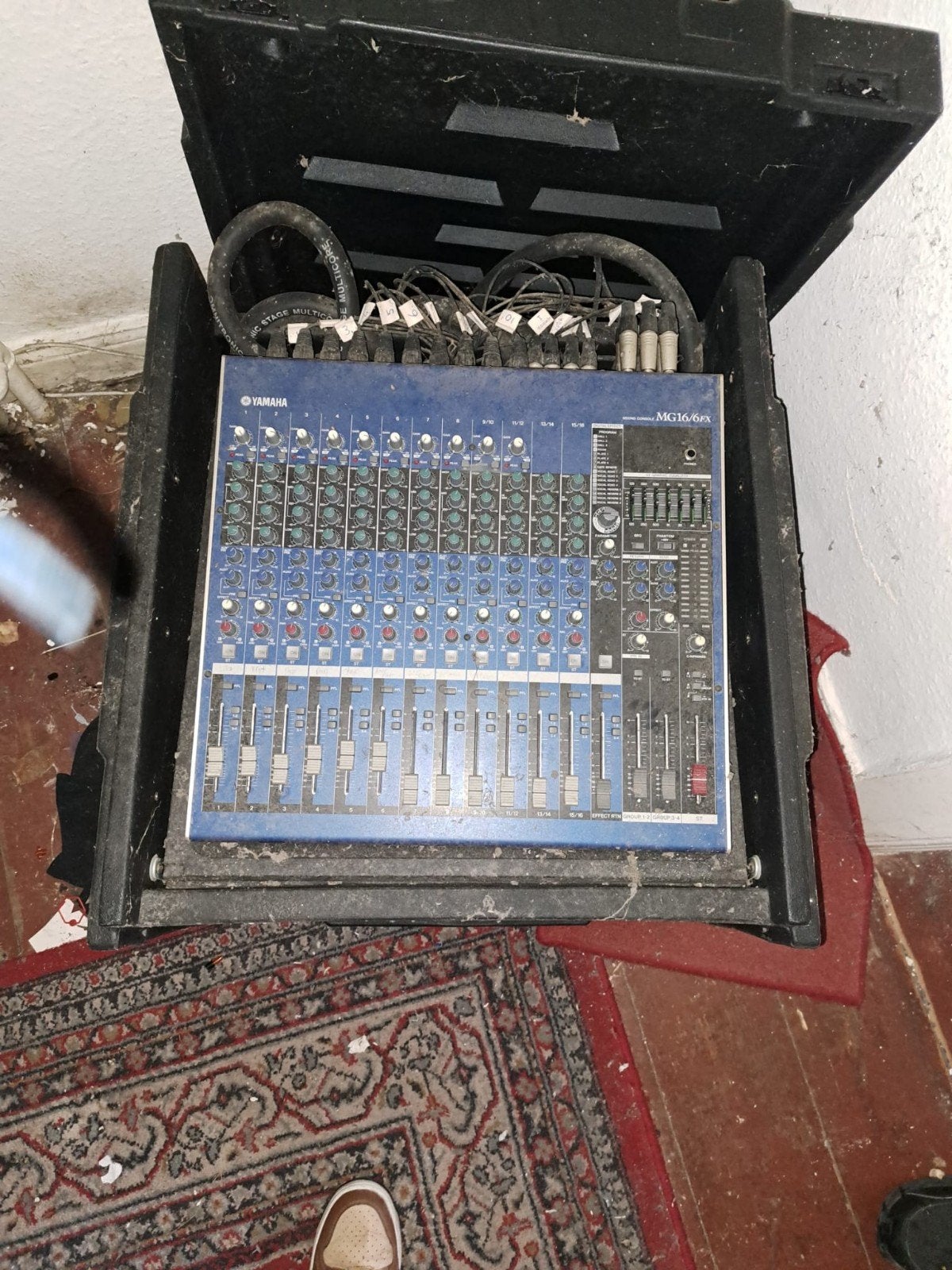 Yamaha MG16/6FX Mengpaneel met Flightcase, Muziek en Instrumenten, Ophalen, Gebruikt, 10 tot 20 kanalen, Microfooningang