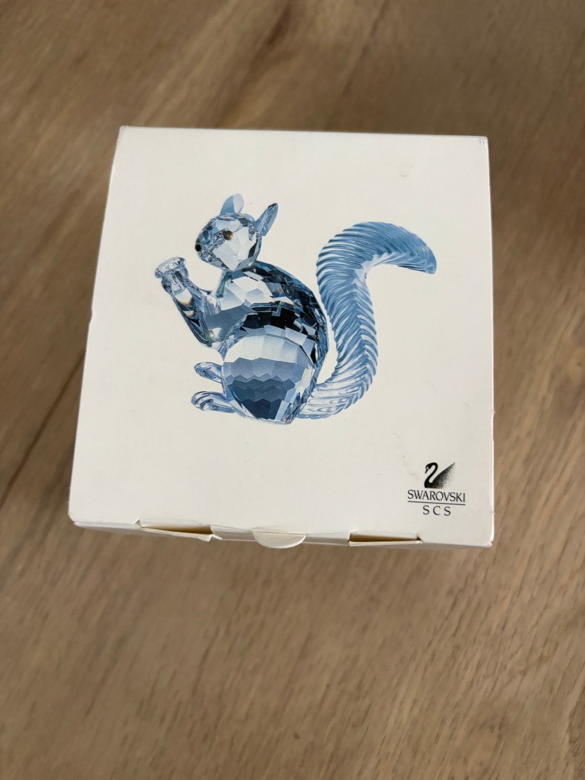 Swarovski SCS Eekhoorn Kristal - Nieuw in Doos, Verzamelen, Ophalen of Verzenden, Nieuw, Figuurtje
