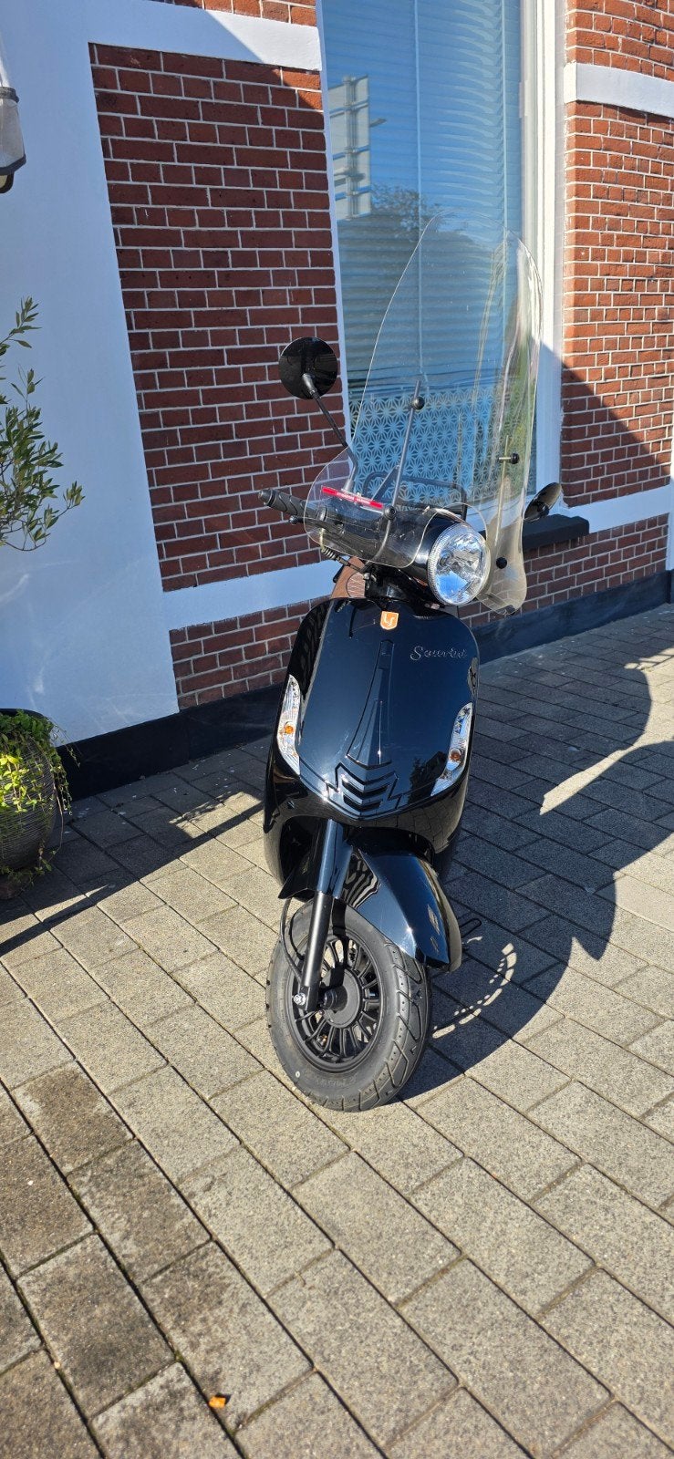 la souris sourini - Bouwjaar 2024 - Slechts 279 km, Fietsen en Brommers, Ophalen of Verzenden, Zo goed als nieuw, Benzine, Overige merken