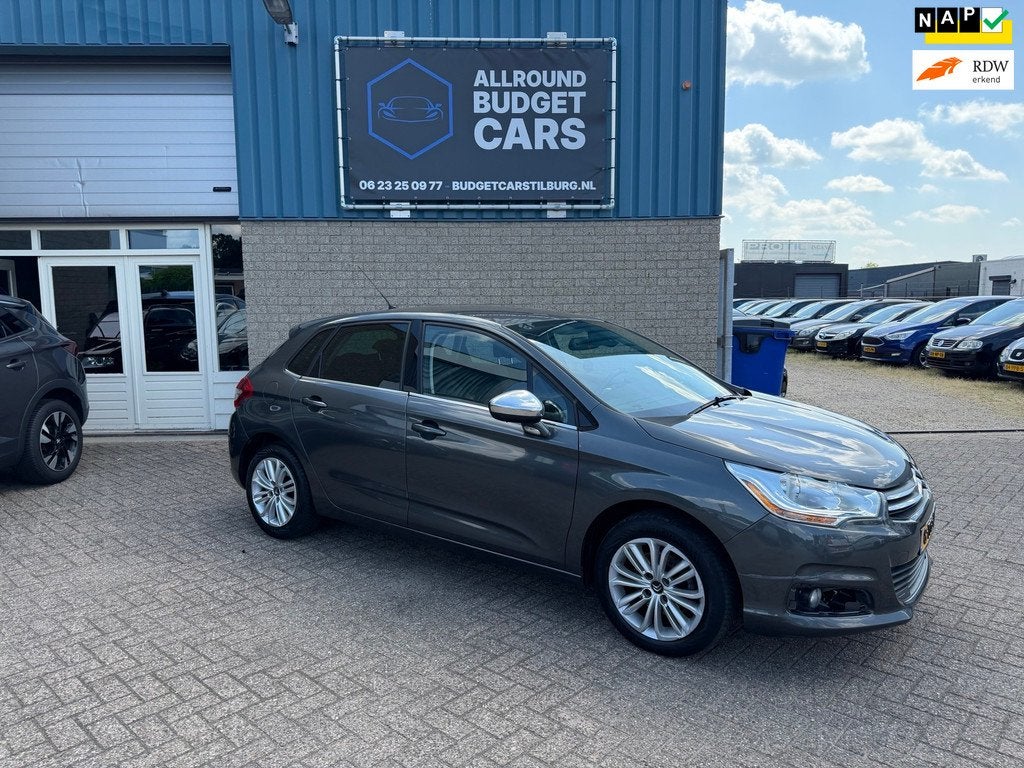 Citroen C4 1.2 PureTech Exclusive, Auto's, Citroën, Euro 6, 1199 cc, Leder en Stof, Origineel Nederlands