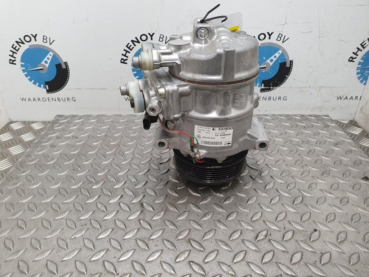 MERCEDES E CLASS AIRCO COMPRESSOR / AIRCOPOMP 2014, Gebruikt, -, -, Ophalen of Verzenden