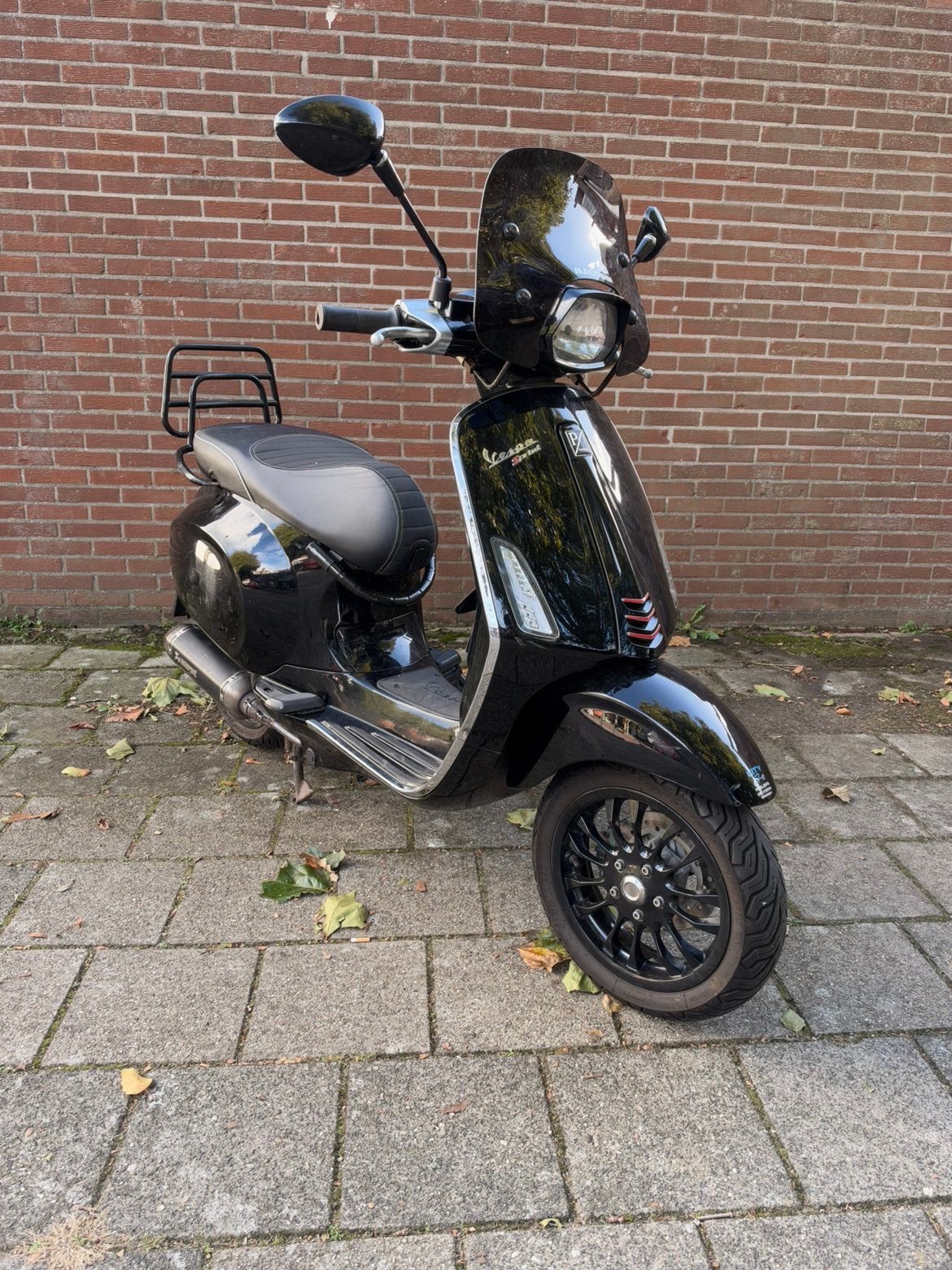 Vespa Sprint 80cc Akrapovic snor 2017, Fietsen en Brommers, Ophalen, Zo goed als nieuw, Benzine, Overige modellen