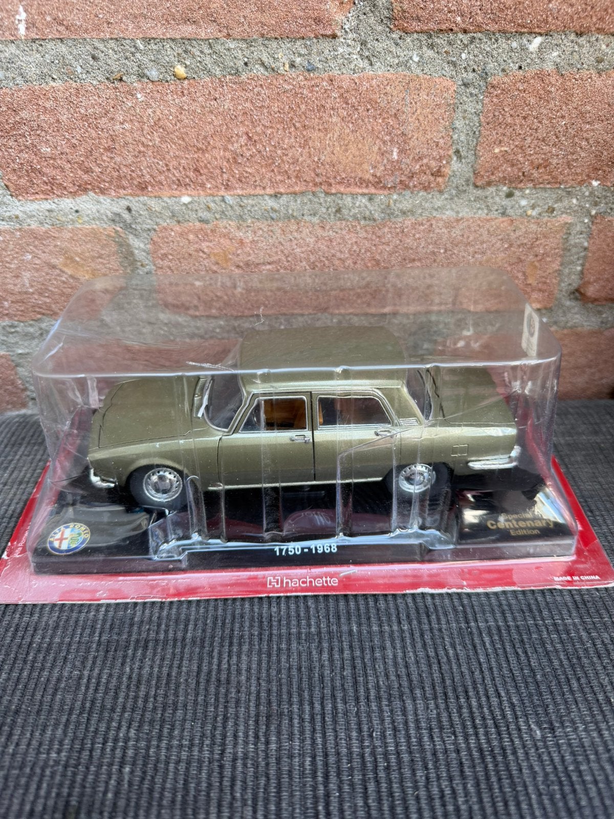 1:24 Alfa Romeo 1750 berlina ‘oliva verde’ …… 35,-, Ophalen of Verzenden, Nieuw, Auto, Overige merken