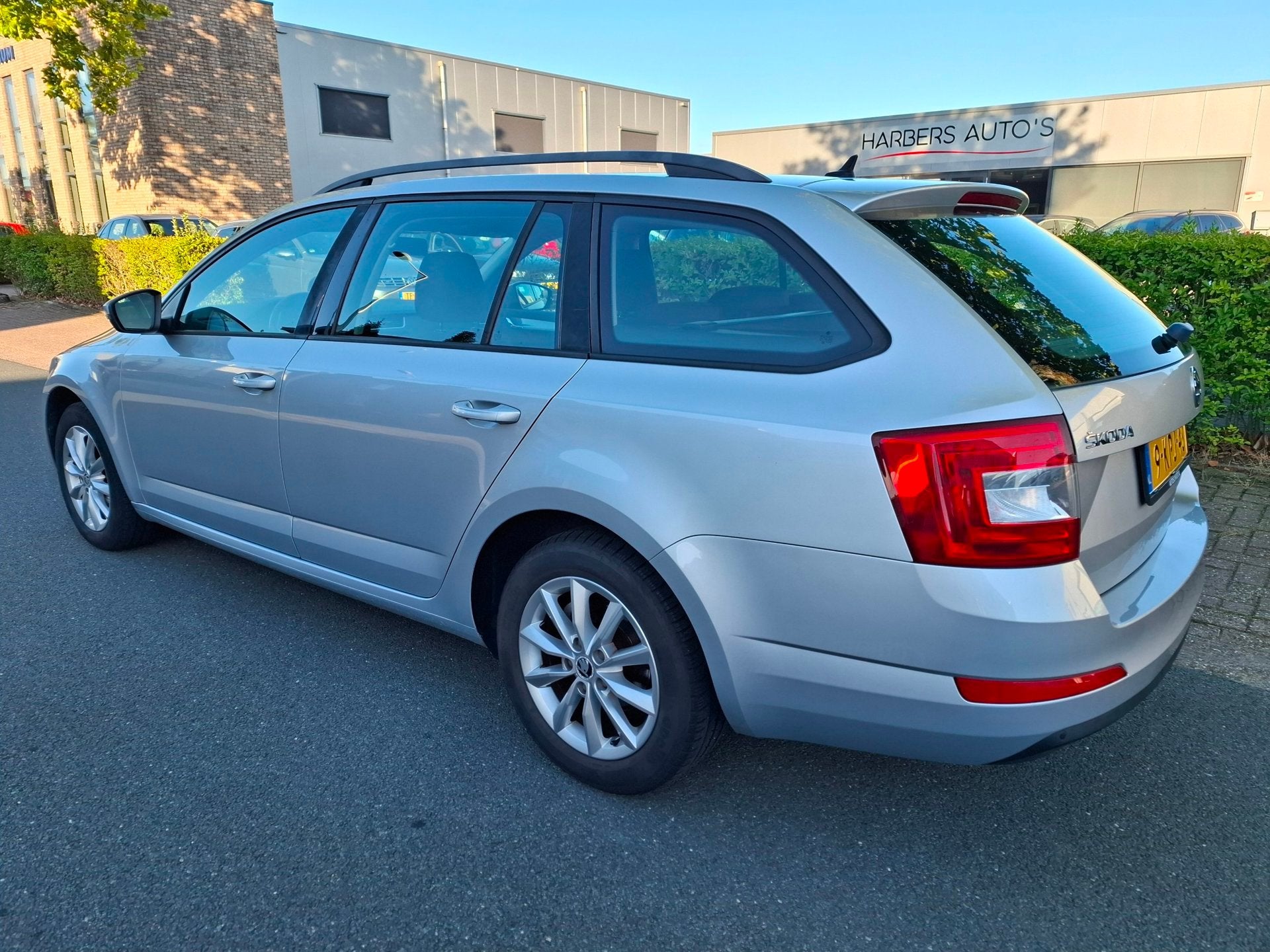 Skoda Octavia Combi 1.2 TSI CLIMA/CRUISE/NAVI!, Auto's, Voorwielaandrijving, Euro 5, Stof, Gebruikt
