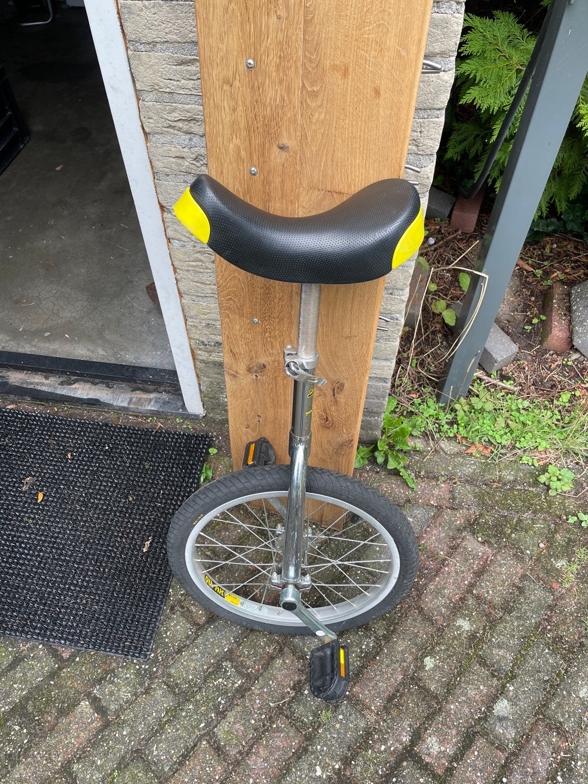Eenwieler - Zo goed als nieuw, Ophalen, Zo goed als nieuw