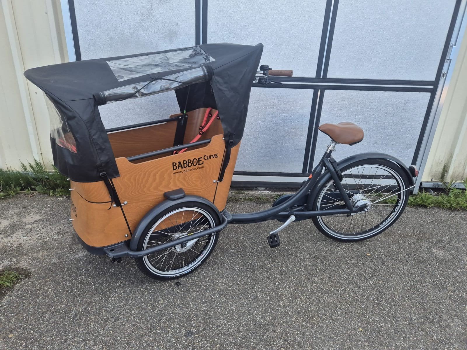 bakfiets met 7 versnellingen met huif 2 babkjes 4 gordels 
H, Ophalen, Zo goed als nieuw, 4 kinderen of meer, Huif