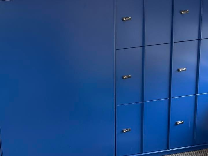 Lockerkast 9 vakken met nummerslot, Huis en Inrichting, Kasten | Dressoirs, Ophalen, Zo goed als nieuw, 25 tot 50 cm