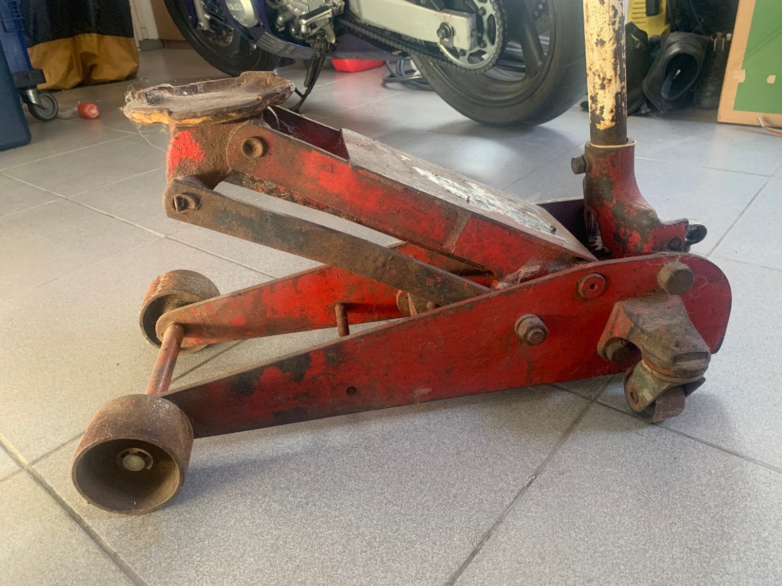 Metalen vintage krik 21/2 ton, Ophalen, Gebruikt, Hydraulisch, Garagekrik