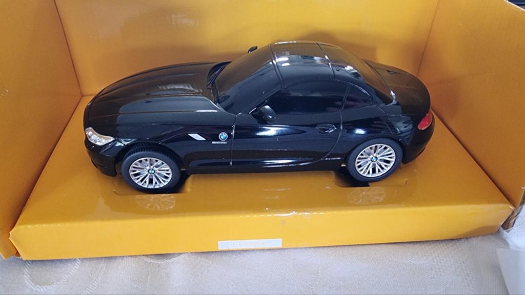 BMW Z4 Rastar RC auto met afstandsbediening en handleiding, Ophalen of Verzenden, Zo goed als nieuw, Overige typen