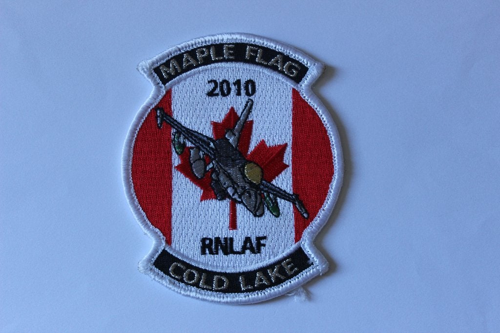patch maple flag 2010  cold lake rnlaf  de red leaf versie, Verzamelen, Verzenden, Zo goed als nieuw, Patch, Badge of Embleem