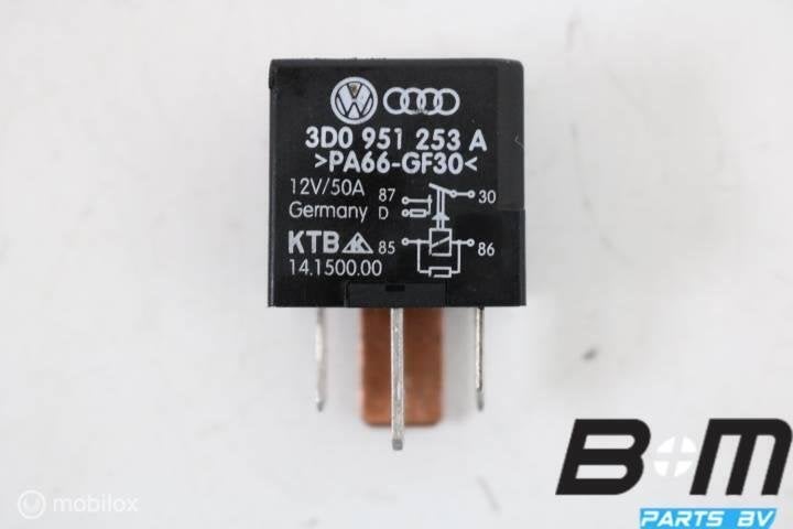 Relais 433 VW Golf 7 3D0951253A, Gebruikt