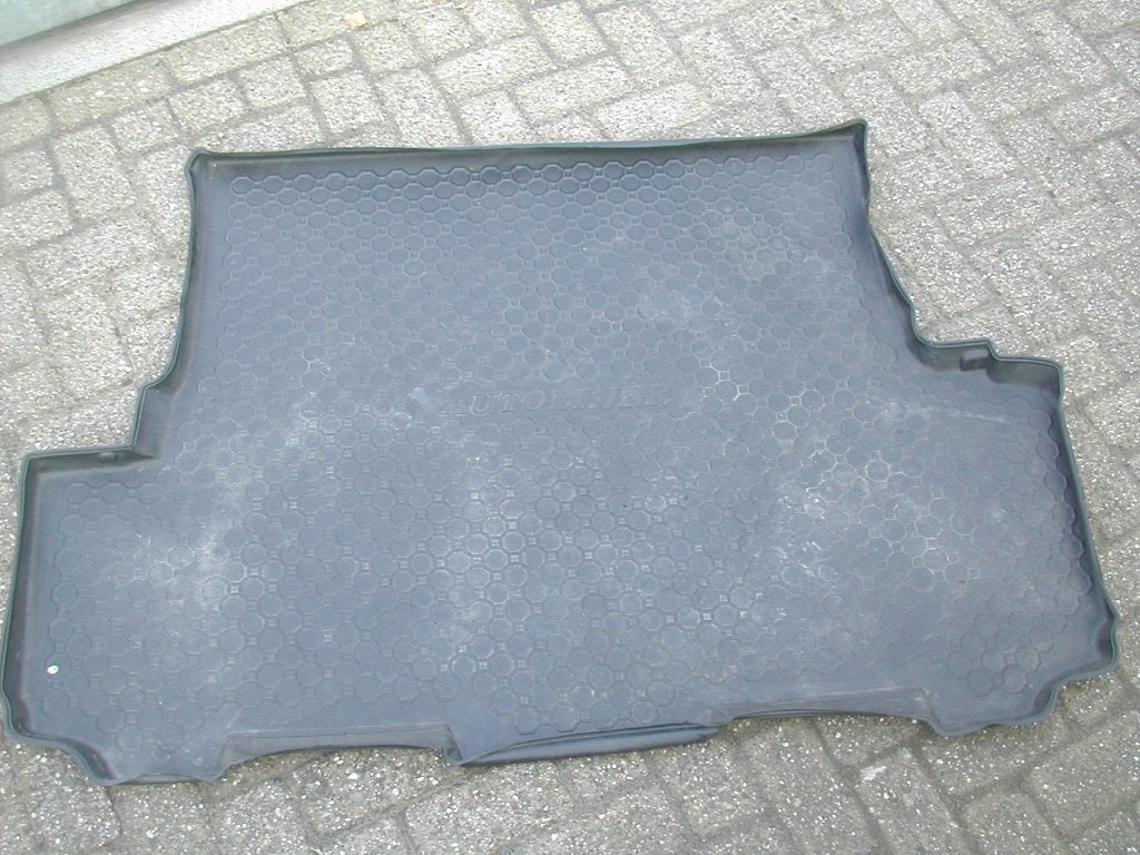Plastic bagagemat koffer. Volvo. 740 760 940 zwart, Ophalen, Gebruikt