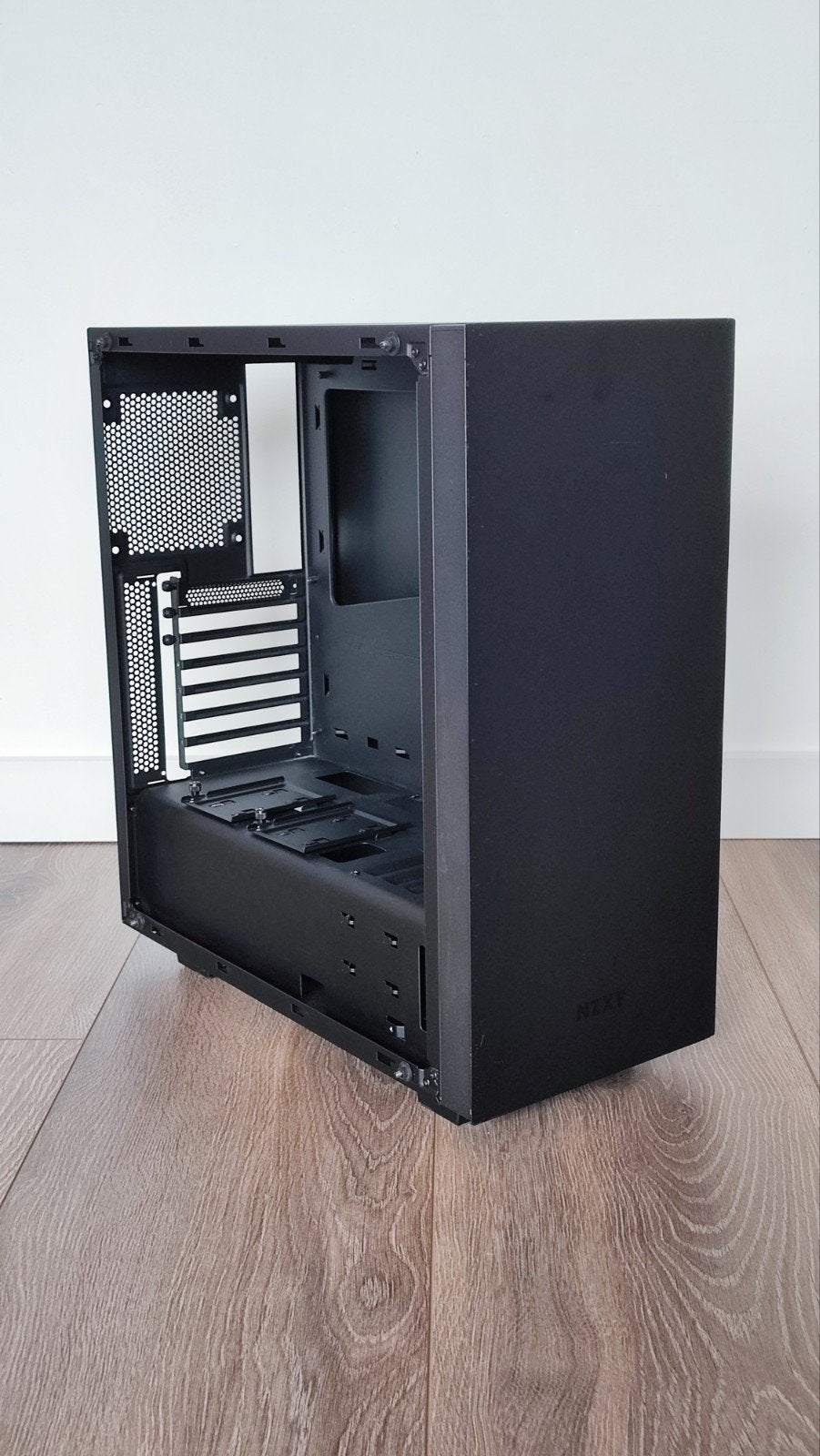 NZXT S340 Elite. Zonder glas. ATX behuizing, geen fan., Computers en Software, Computerbehuizingen, Ophalen, Gebruikt