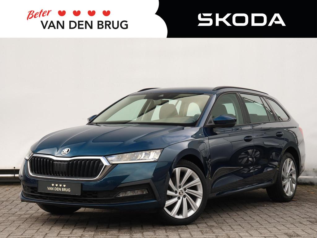 Skoda Octavia Combi 1.4 TSI iV PHEV Business Edition 204 PK, Stof, Gebruikt, Euro 6, Blauw