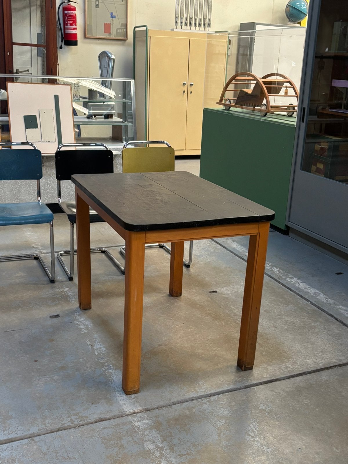 Houten tafel uit TU Delft, Ophalen