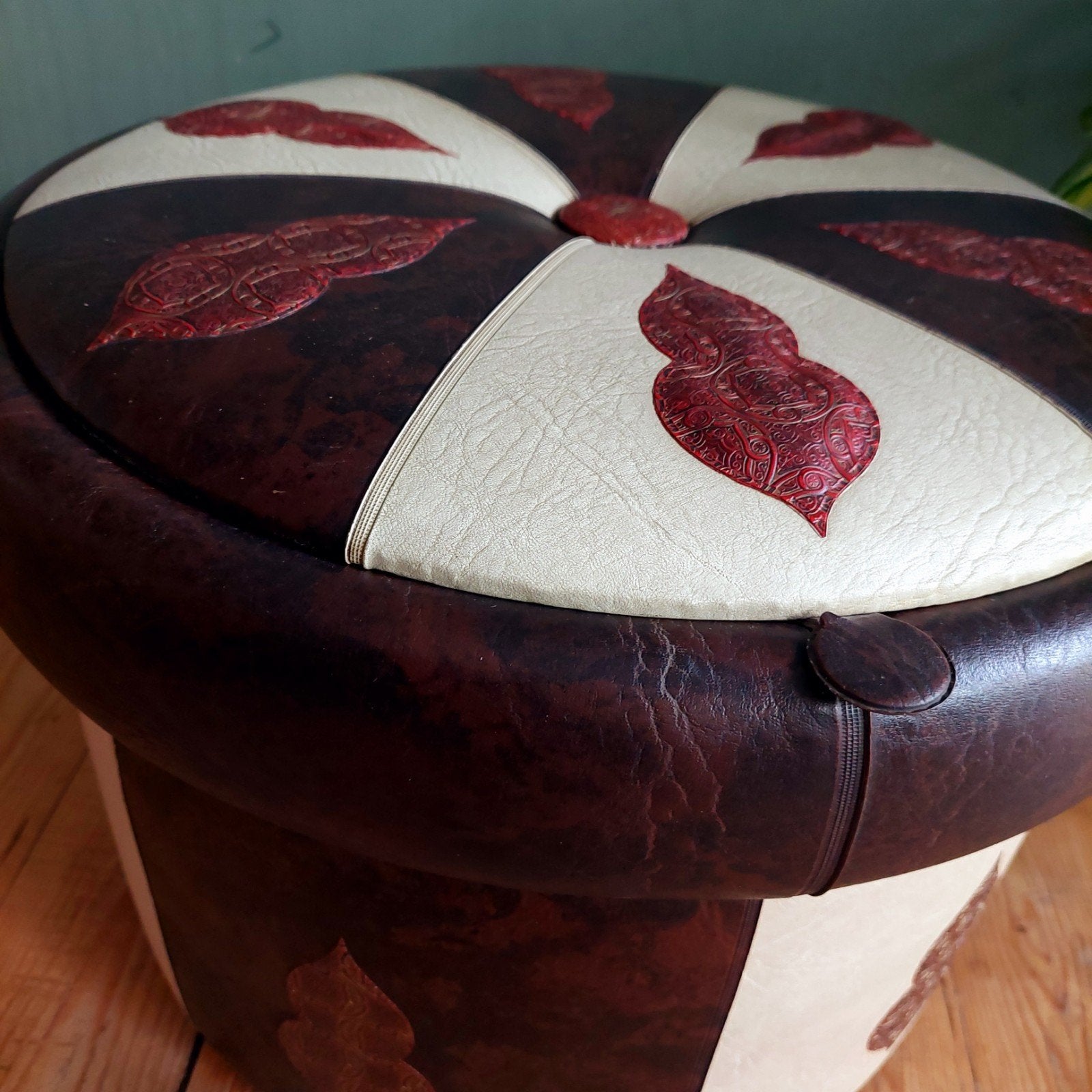 Lucky Vintage seventies oosterse poef of naaimand, Ophalen, ., Minder dan 50 cm, Zo goed als nieuw