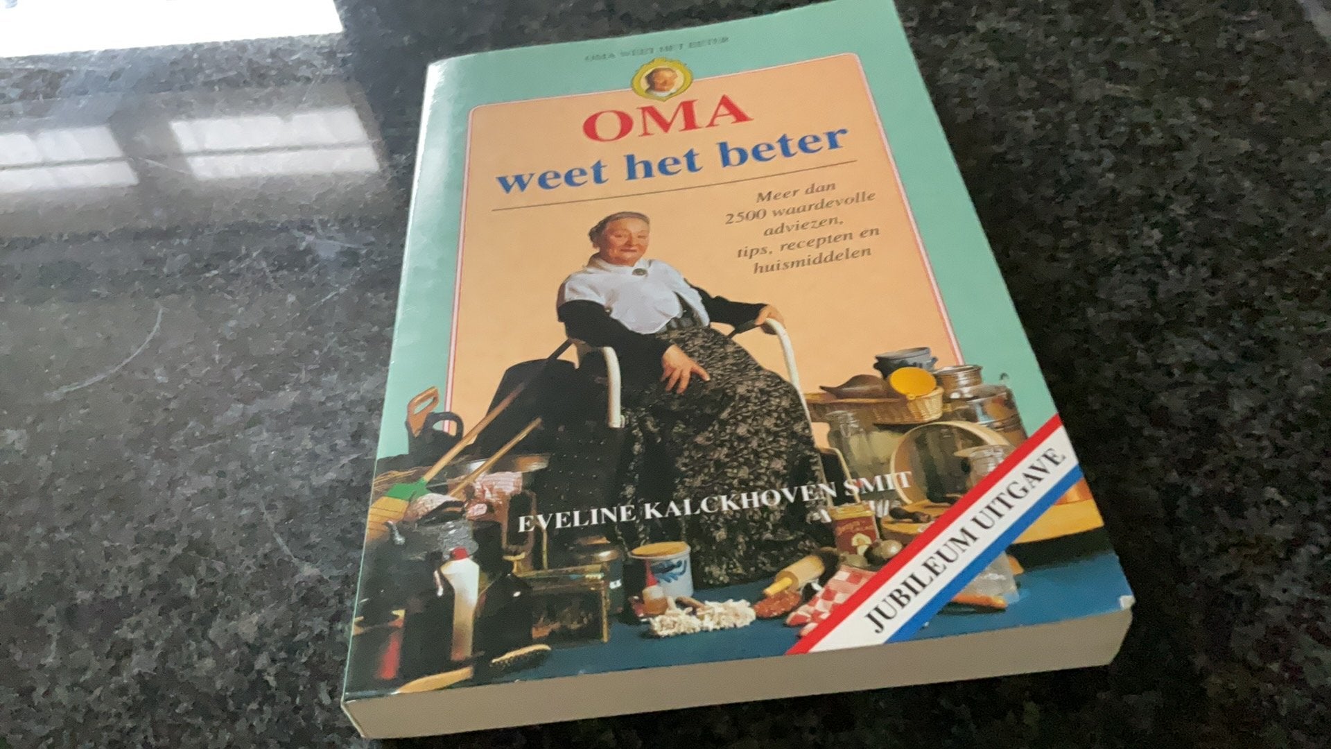 Kalckhoven Smit - Oma weet het beter, Ophalen of Verzenden, Zo goed als nieuw, Mode algemeen, Kalckhoven Smit