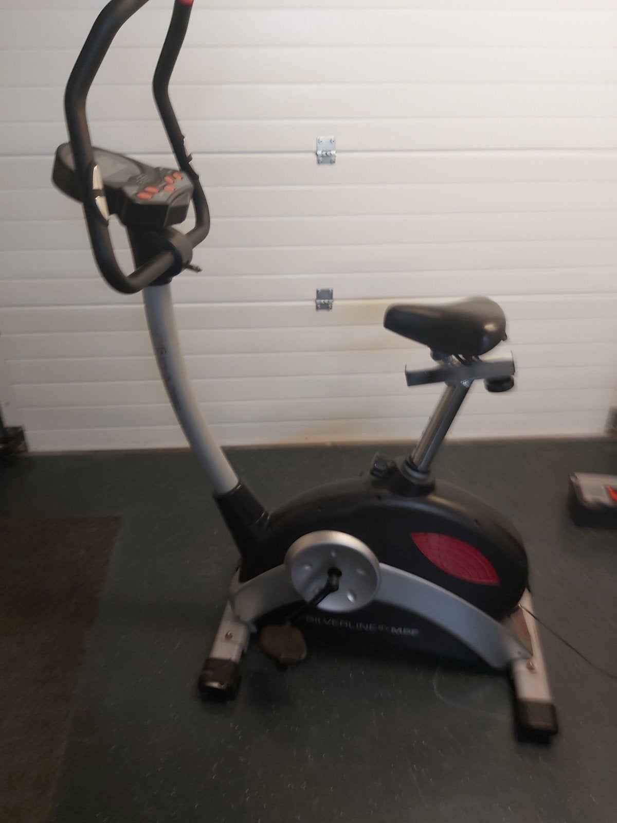 home trainer, Sport en Fitness, Ophalen, Gebruikt, Metaal, Benen