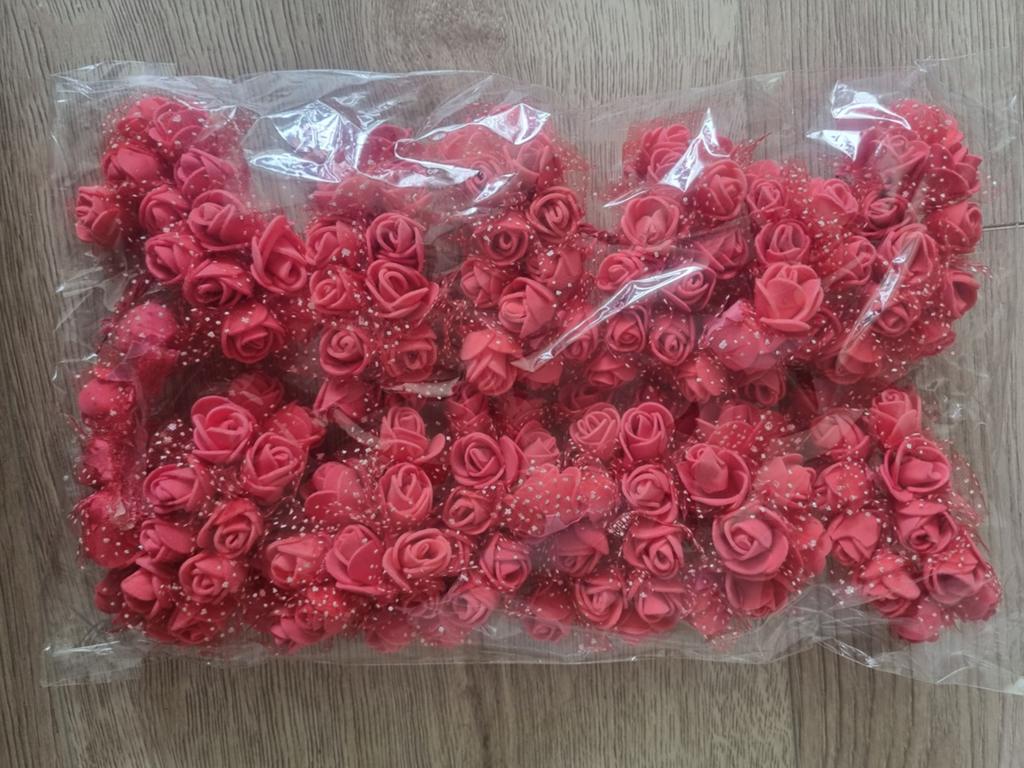 Mini foam roos 2cm met tule, Ophalen of Verzenden