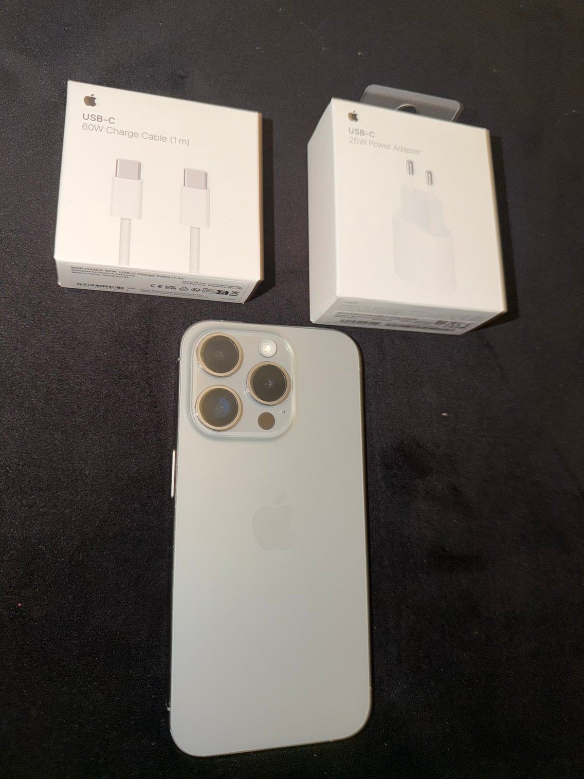 Apple iPhone 15 pro - Grey, Telecommunicatie, Mobiele telefoons | Apple iPhone, Zo goed als nieuw, 256 GB, iPhone 15 Pro, Ophalen of Verzenden