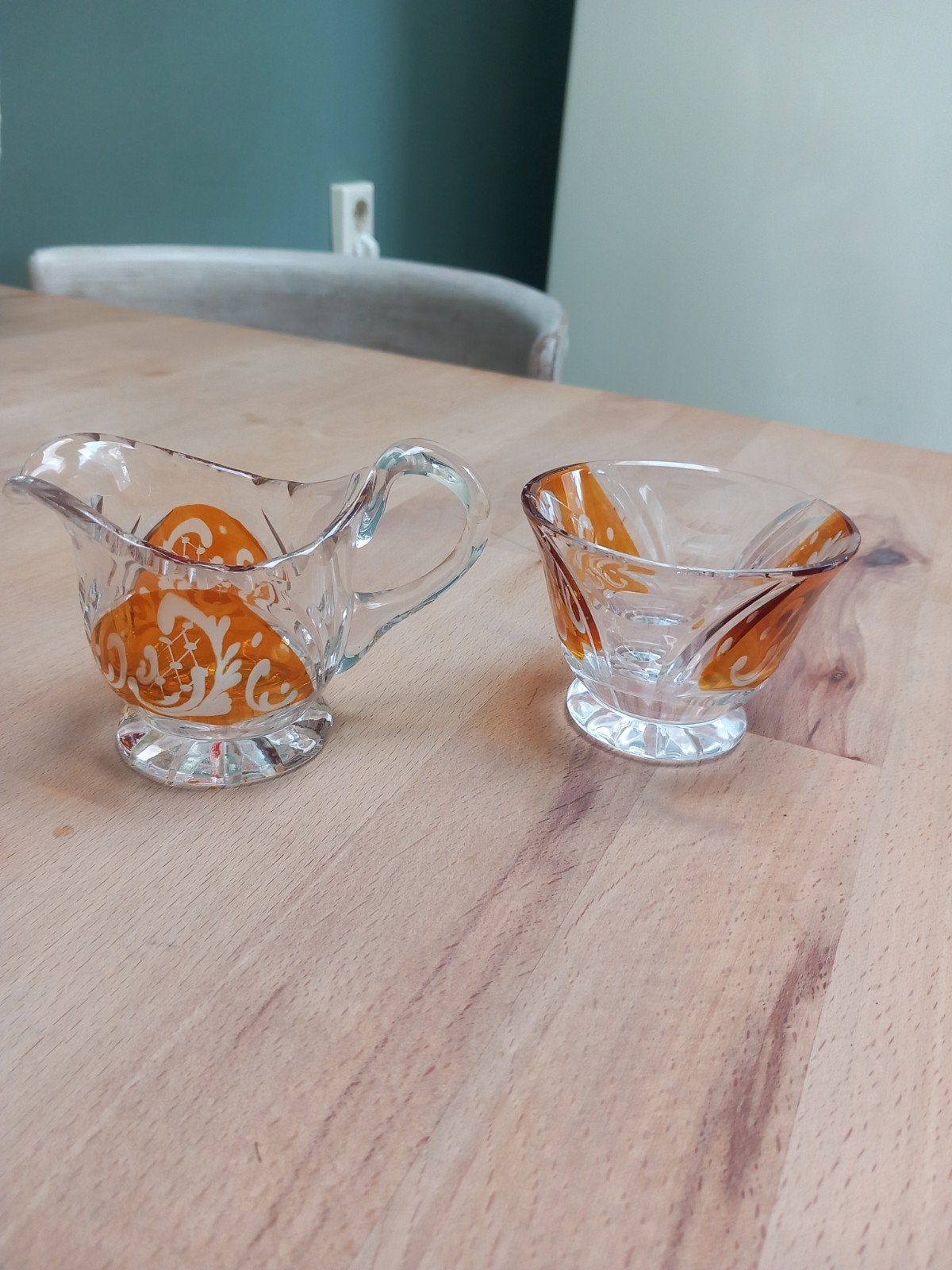 Vintage glazen suikerpot en melkkan met oranje decoratie, Ophalen of Verzenden