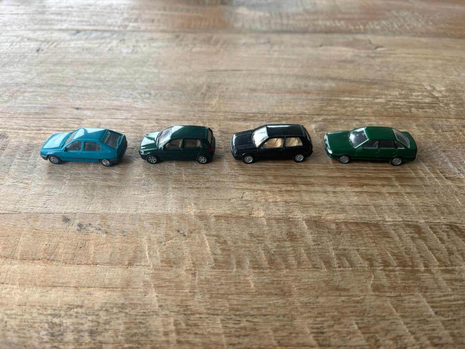 Miniatuur auto's - Set van 4, Hobby en Vrije tijd, Modelauto's | 1:87, Gebruikt, Auto, Overige merken, Ophalen of Verzenden